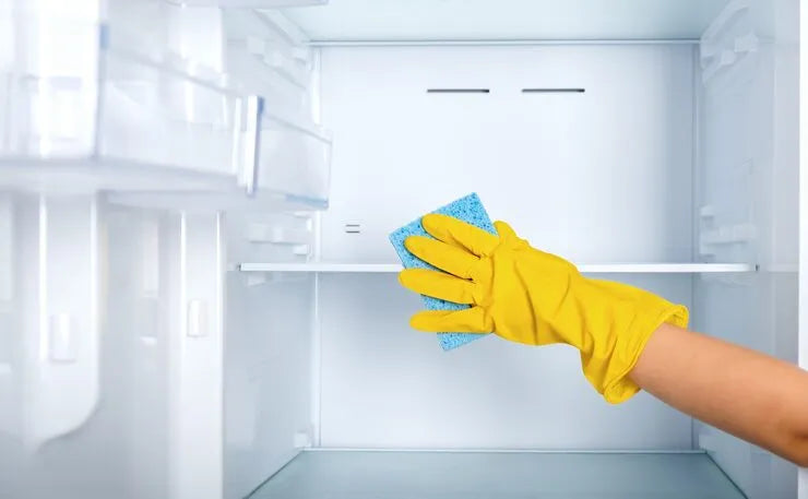 How to Deep Clean the Inside of a Fridge Naturally