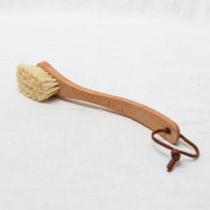 Photo of a Redecker curved handle wooden dish brush